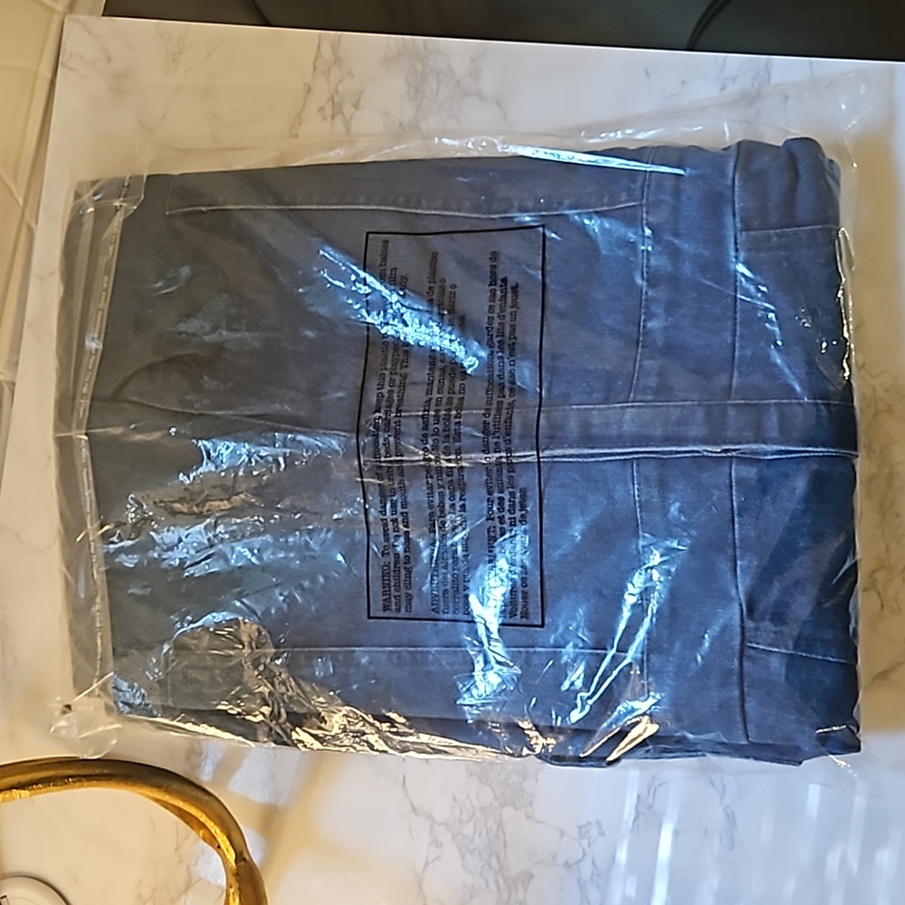 WOMEN'S DENIM JUMPSUIT - MEDIUM WASH SIZE XL - Picture 9 of 10